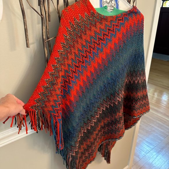 Red and Blue Poncho, Hayden Los Angeles - Picture 2 of 4